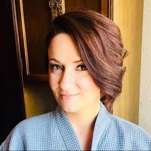 Meet your Posher, Leigha